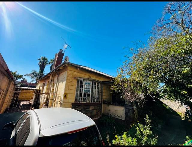 3 BEDROOM HOUSE FOR SALE IN YEOVILLE
